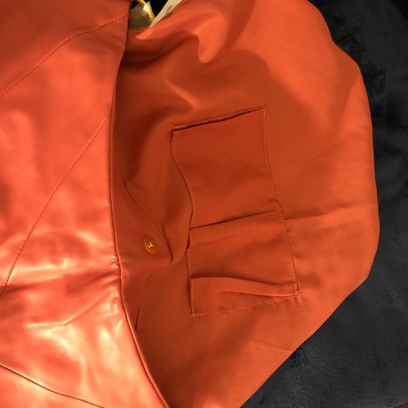 NWOT AVON 👛 Purse - Picture 4 of 4